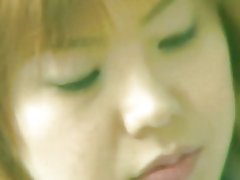 Paaralan batang babae ay makakakuha ng kanyang makatas mga kulay rosas puki licked at pagkatapos,